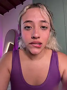 Snapshot of Alexa__Blue chatting on 10-24-25, 02:52 Alexa  Blue online show from 10-24-25, 02:52