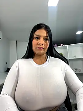 Snapshot of megan_bigboobs_ chatting on 09-12-25, 11:32 megan bigboobs online show from 09-12-25, 11:32