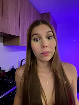 Snapshot of Nikii__ chatting on 12-14-25, 01:11 Nikii online show from 12-14-25, 01:11