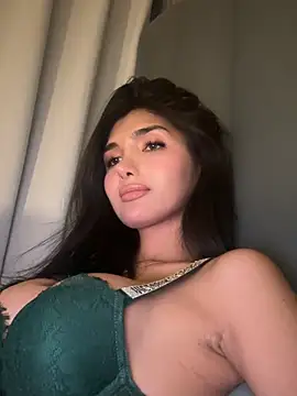 EmeraldGreyson online show from 04-24-26, 12:40