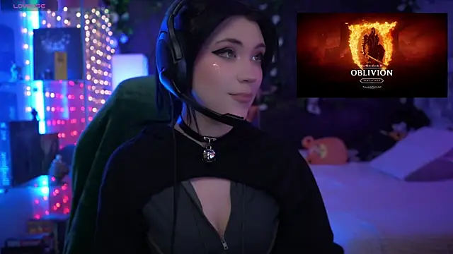 Snapshot of littlelune chatting on 01-05-26, 11:08 littlelune online show from 01-05-26, 11:08