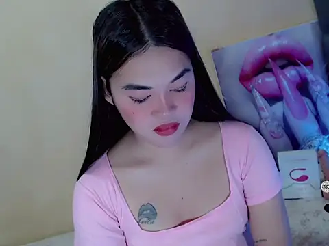 Snapshot of IdealGddss69 chatting on 10-22-25, 08:52 IdealGddss69 online show from 10-22-25, 08:52