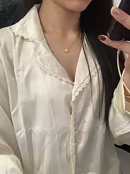 Snapshot of JennyQueen18 chatting on 10-16-25, 07:20 JennyQueen18 online show from 10-16-25, 07:20