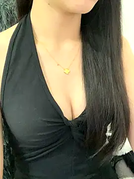 Snapshot of JennyQueen18 chatting on 10-25-25, 07:49 JennyQueen18 online show from 10-25-25, 07:49