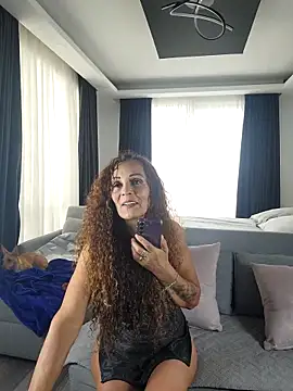 evasweett   online show from 10-23-25, 06:39