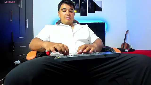 Snapshot of thiago__cp01 chatting on 05-07-26, 02:28 thiago cp01 online show from 05-07-26, 02:28