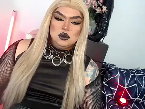 Snapshot of michellevixen922 chatting on 11-06-25, 06:09 michellevixen922 online show from 11-06-25, 06:09