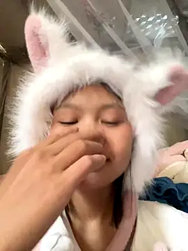 Daisy018 online show from 10-21-25, 09:32