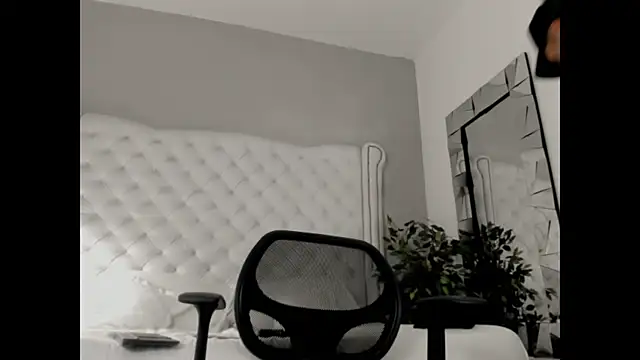 Thiagoferreti online show from 10-23-25, 07:56