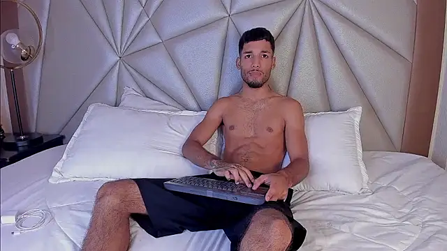 Thiagoferreti online show from 02-25-26, 04:11