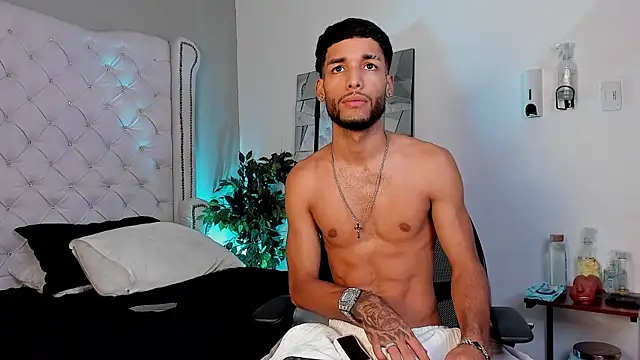 Thiagoferreti online show from 04-23-26, 03:30