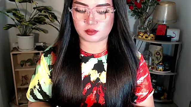 Snapshot of YourSweet-mich chatting on 09-24-25, 07:01 YourSweet-mich online show from 09-24-25, 07:01