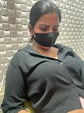 Hot Jaanvi  online show from 04-13-26, 05:46