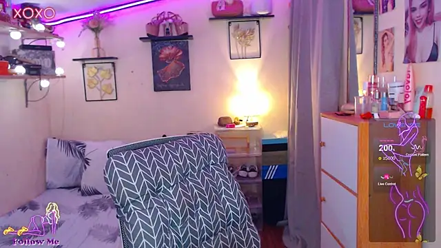 izabella moore online show from 01-13-26, 06:18