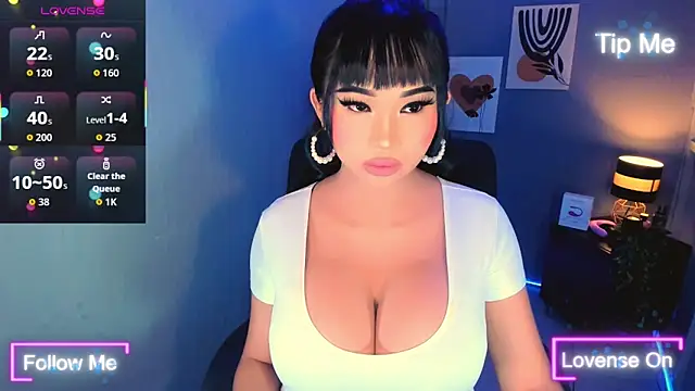 Snapshot of TriciaCumLoader chatting on 10-24-25, 01:13 TriciaCumLoader online show from 10-24-25, 01:13