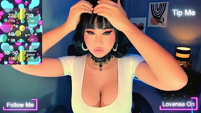 Snapshot of TriciaCumLoader chatting on 11-18-25, 02:10 TriciaCumLoader online show from 11-18-25, 02:10