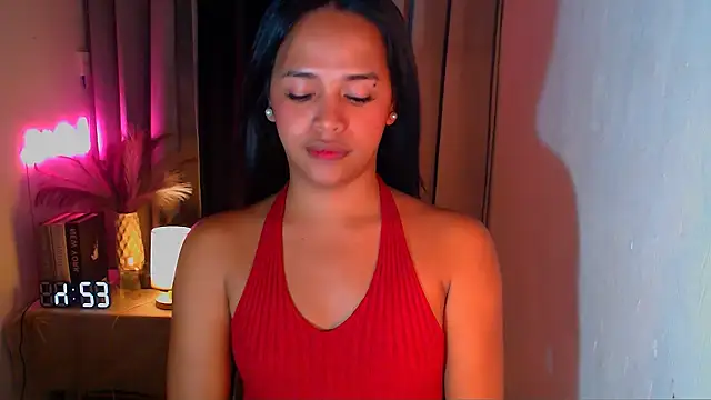 Snapshot of Lorainnelustts chatting on 12-20-25, 07:10 Lorainnelustts online show from 12-20-25, 07:10