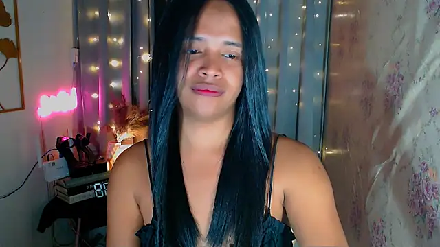 Snapshot of Lorainnelustts chatting on 02-13-26, 02:07 Lorainnelustts online show from 02-13-26, 02:07