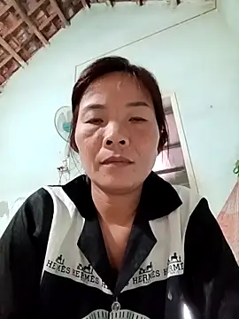 Snapshot of Harmony92 chatting on 10-17-25, 12:58 Harmony92 online show from 10-17-25, 12:58