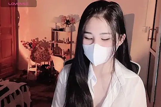 Snapshot of ___Daisy___ chatting on 10-08-25, 07:33 Daisy online show from 10-08-25, 07:33