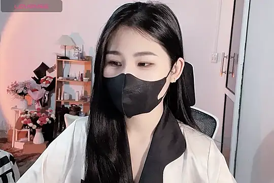 Snapshot of ___Daisy___ chatting on 10-22-25, 05:08 Daisy online show from 10-22-25, 05:08