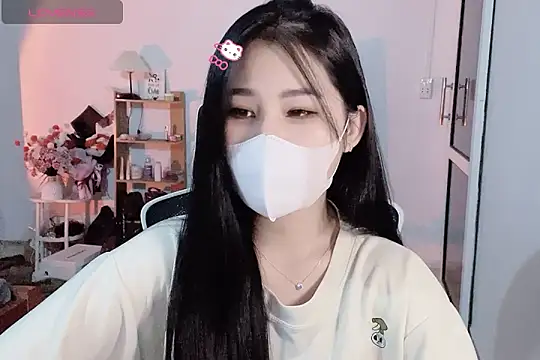 Snapshot of ___Daisy___ chatting on 10-29-25, 02:41 Daisy online show from 10-29-25, 02:41