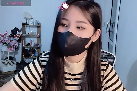 Snapshot of ___Daisy___ chatting on 11-07-25, 02:50 Daisy online show from 11-07-25, 02:50