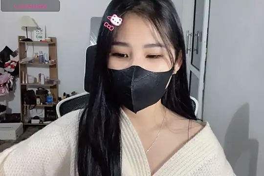 Snapshot of ___Daisy___ chatting on 11-18-25, 03:16 Daisy online show from 11-18-25, 03:16