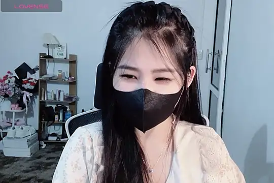 Snapshot of ___Daisy___ chatting on 11-21-25, 07:40 Daisy online show from 11-21-25, 07:40