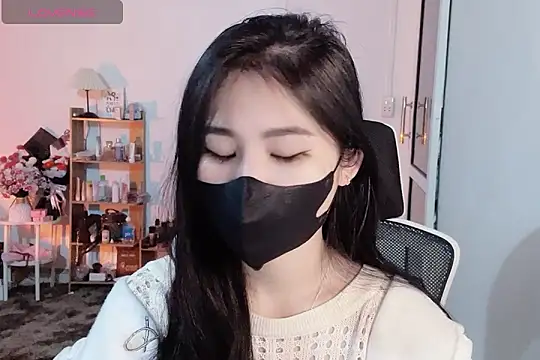 Snapshot of ___Daisy___ chatting on 11-27-25, 06:04 Daisy online show from 11-27-25, 06:04