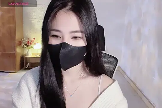 Snapshot of ___Daisy___ chatting on 12-05-25, 02:58 Daisy online show from 12-05-25, 02:58