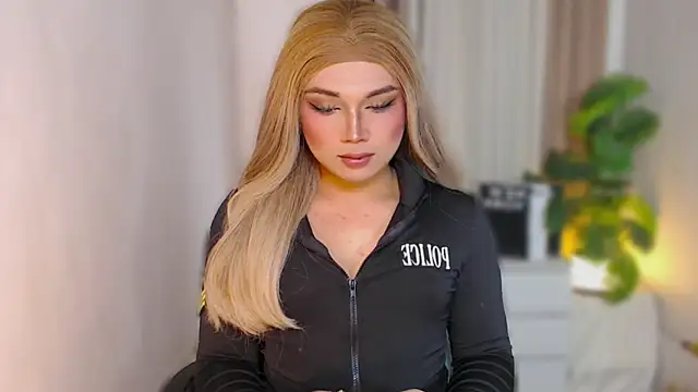 Snapshot of Samantha_Millerxxx chatting on 03-14-26, 06:30 Samantha Millerxxx online show from 03-14-26, 06:30