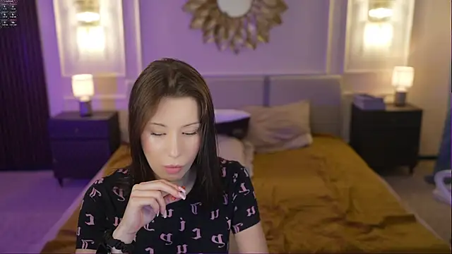 Selena Glow online show from 09-29-25, 06:24