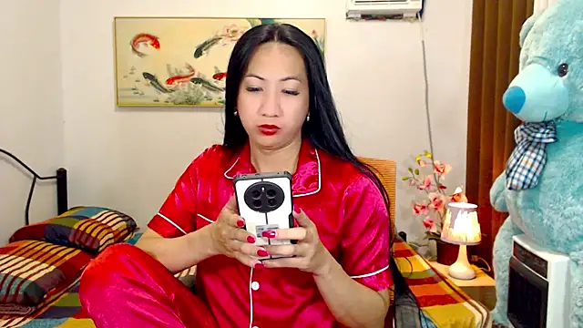 Snapshot of LovelyQueen69 chatting on 05-29-26, 01:20 LovelyQueen69 online show from 05-29-26, 01:20