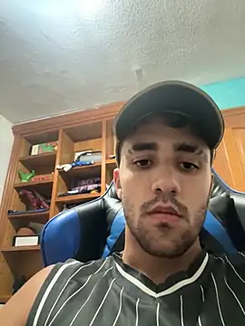 aavrdvh33 online show from 09-27-25, 10:59