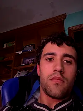 aavrdvh33 online show from 12-04-25, 06:38