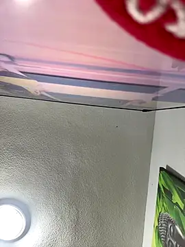 aavrdvh33 online show from 12-15-25, 09:52