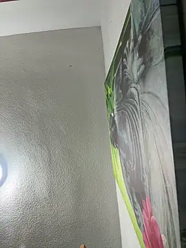 aavrdvh33 online show from 12-21-25, 06:59