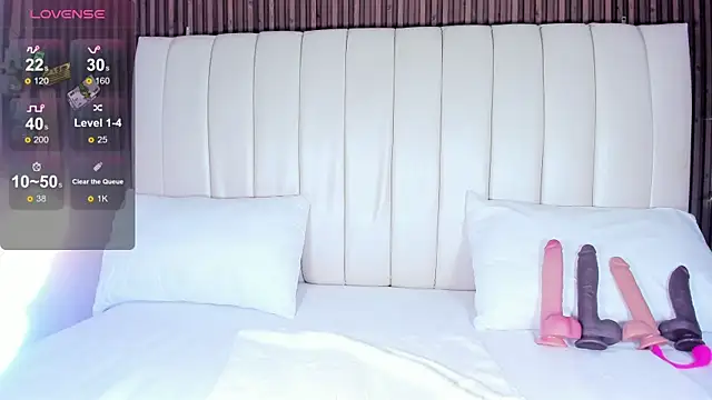 SandraMilerr online show from 12-16-25, 04:17