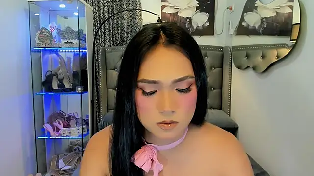 Snapshot of bigcockvenice chatting on 09-23-25, 03:04 bigcockvenice online show from 09-23-25, 03:04