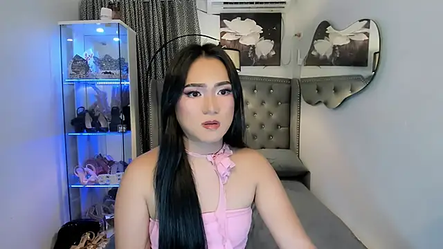 Snapshot of bigcockvenice chatting on 10-24-25, 03:19 bigcockvenice online show from 10-24-25, 03:19