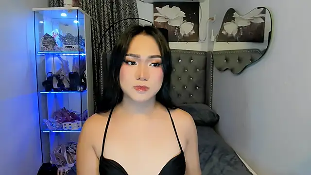 Snapshot of bigcockvenice chatting on 10-28-25, 02:42 bigcockvenice online show from 10-28-25, 02:42