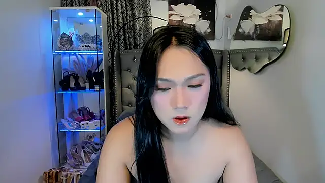 Snapshot of bigcockvenice chatting on 11-11-25, 08:47 bigcockvenice online show from 11-11-25, 08:47