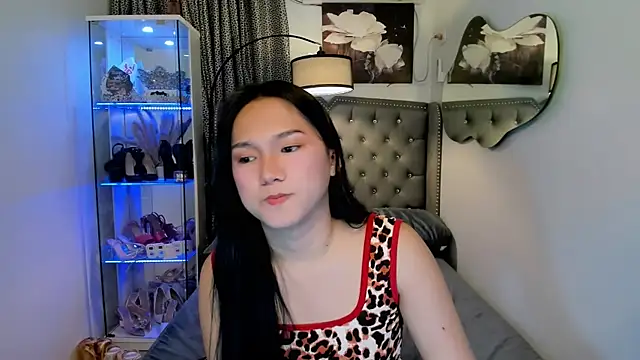 Snapshot of bigcockvenice chatting on 11-18-25, 03:05 bigcockvenice online show from 11-18-25, 03:05