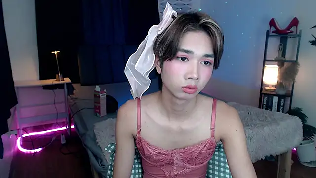 Lavictoriathegreat online show from 11-21-25, 02:27