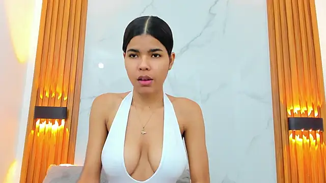 Snapshot of IsabellaMonet chatting on 12-20-25, 11:06 IsabellaMonet online show from 12-20-25, 11:06