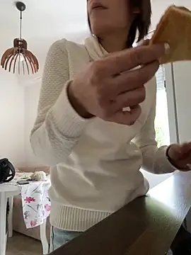 sweetchery999999 online show from 10-10-25, 02:27