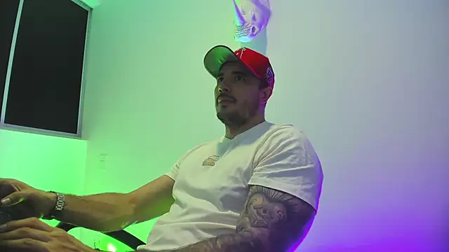 Snapshot of Dagoti chatting on 02-07-26, 10:57 Dagoti online show from 02-07-26, 10:57