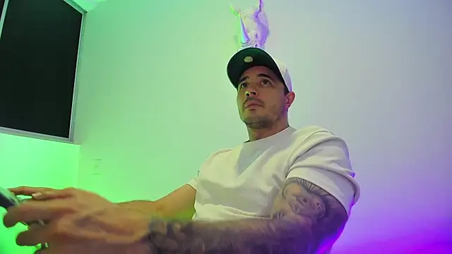 Snapshot of Dagoti chatting on 02-14-26, 08:16 Dagoti online show from 02-14-26, 08:16