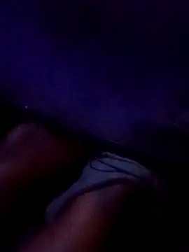 Snapshot of OnlyMoneyIwanT chatting on 10-27-25, 07:18 OnlyMoneyIwanT online show from 10-27-25, 07:18